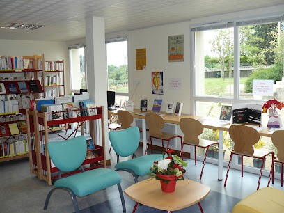 Médiathèque Au Fil Des Mots, Bibliothèque à Gorges