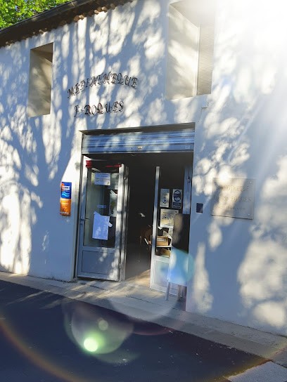 Bibliothèque, Bibliothèque à Thézan-lès-Béziers