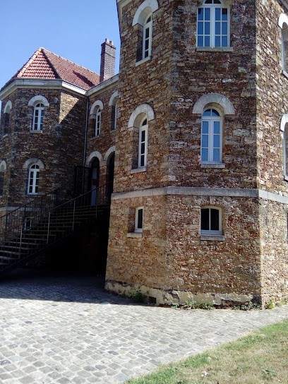 Bibliothèque, Bibliothèque à Nanteuil-lès-Meaux