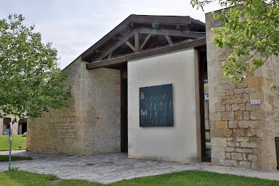 Bibliotheque Municipale, Bibliothèque à Surgères