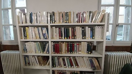 Bibliotheque Foyer Rural, Bibliothèque à Éguilles