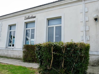 Bibliothèque De St-Laurent-De-La-Prée, Bibliothèque à Saint-Laurent-de-la-Prée