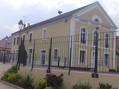 Bibliothèque Aimé Césaire, Bibliothèque à Donnemarie-Dontilly