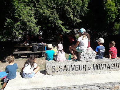 Bibliothèque Saint Sauveur De Montagut, Bibliothèque à Saint-Sauveur-de-Montagut