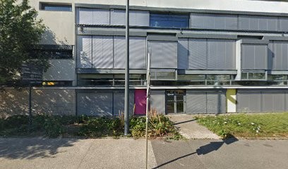 À MOTS DÉCOUVERTS École de langue française, Bibliothèque à Saint-Genis-Pouilly