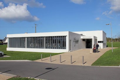 Médiathèque L'Odyssée, Bibliothèque à Ploudalmézeau