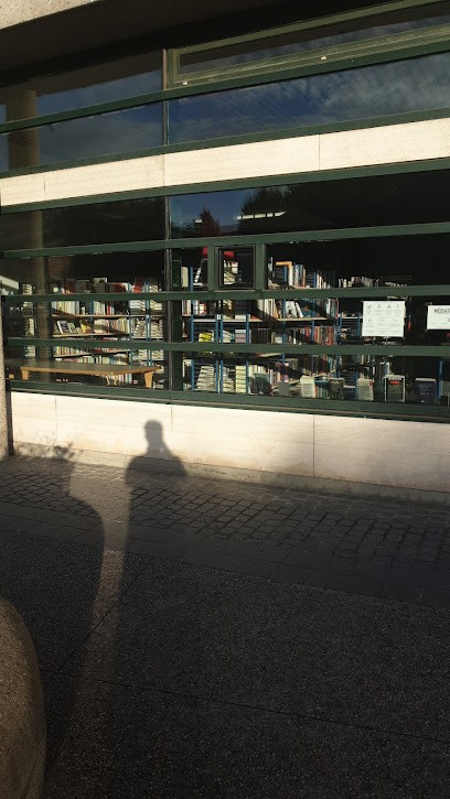 Médiathèque Robert Doisneau, Bibliothèque à Gennevilliers