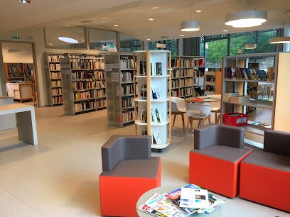 Centre Culturel, Bibliotheque, Bibliothèque à Pleumeur-Bodou