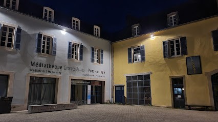 Médiathèque Municipale Georges-Perros, Bibliothèque à Douarnenez