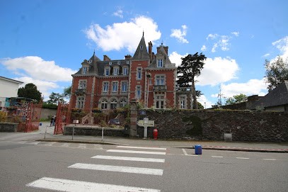 Château Rouge, Bibliothèque à Carhaix-Plouguer
