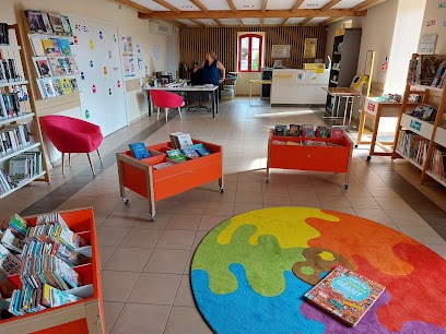 Bibliothèque du Girouard, Bibliothèque au Girouard