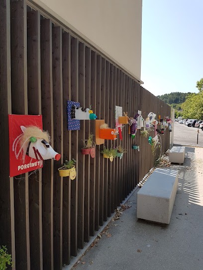Médiathèque Municipale, Bibliothèque à Pernes-les-Fontaines
