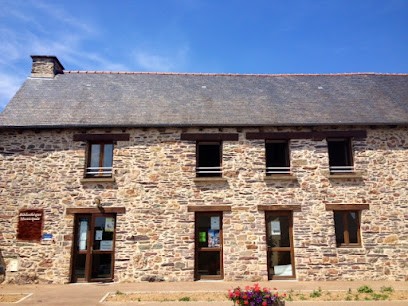 Médiathèque Florence Arthaud, Bibliothèque De La Chapelle-Bouëxic, Bibliothèque à La Chapelle-Bouëxic