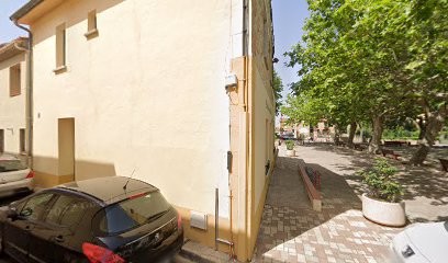 Les Lectures De Léontine, Bibliothèque à Théza