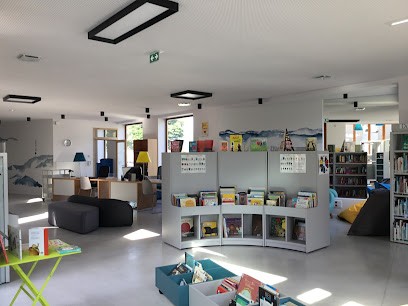 Bibliothèque De Brignoud, Bibliothèque à Froges