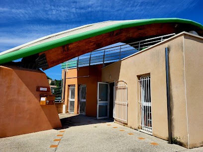 Bibliothèque De La Vence, Bibliothèque à Roussas