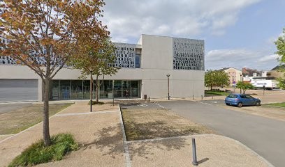 Médiathèque Départementale - Antennne Du Pays De Fougères, Bibliothèque à Fougères