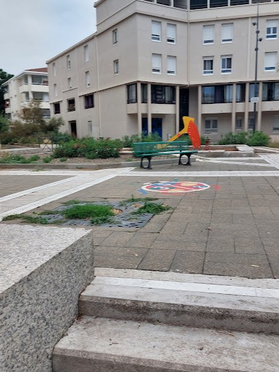 Médiathèque Georges Brassens, Bibliothèque à Vitrolles