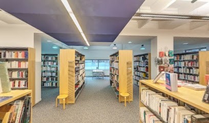 Media Pablo Neruda, Bibliothèque à Malakoff