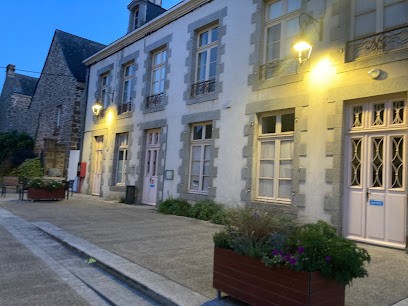 Médiathèque La Tourelle, Bibliothèque à Ernée