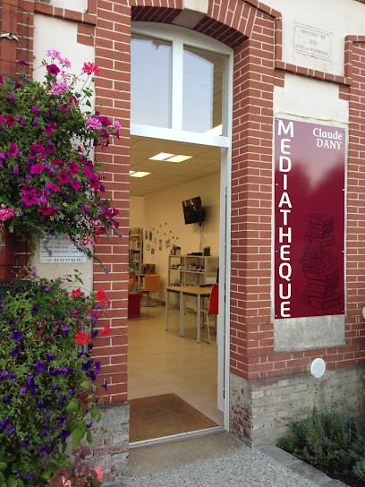 Médiathèque Claude Dany, Bibliothèque à Bourth