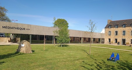 Médiathèque De Saint-Julien, Bibliothèque à Saint-Julien
