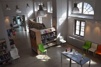 Médiathèque De L'isle-Jourdain, Bibliothèque à l' Isle-Jourdain