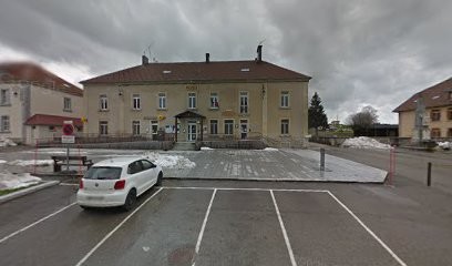 Bibliothèque Municipale, Bibliothèque aux Fourgs