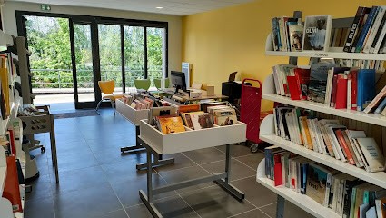 Bibliothèque Bernard Clavel Courmangoux, Bibliothèque à Courmangoux